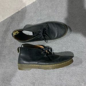 Vintage doc martins mid black leather shoe